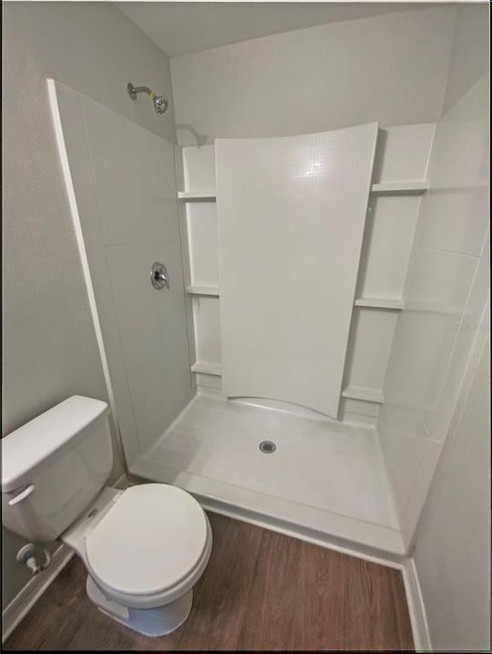 На продажу: $253,000 (4 спален, 2 ванн, 1358 Квадратных фут)