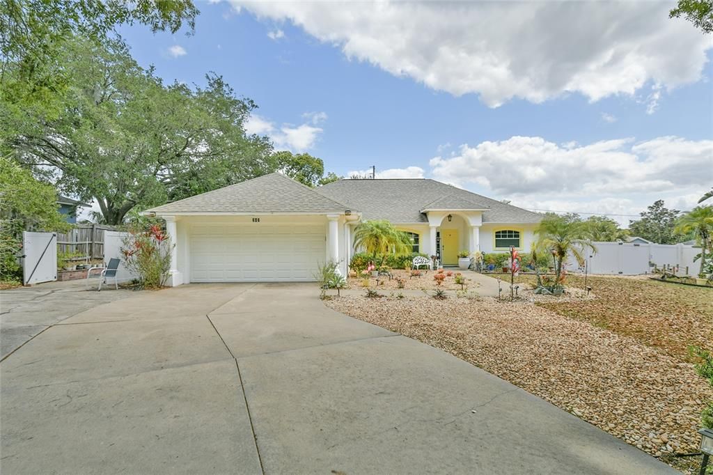 Недавно продано: $318,500 (3 спален, 2 ванн, 1604 Квадратных фут)