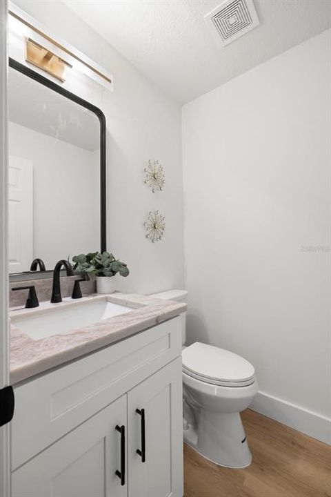 For Sale: $399,900 (3 beds, 2 baths, 1590 Square Feet)