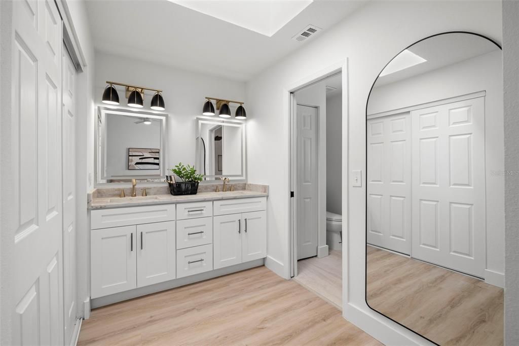 For Sale: $399,900 (3 beds, 2 baths, 1590 Square Feet)