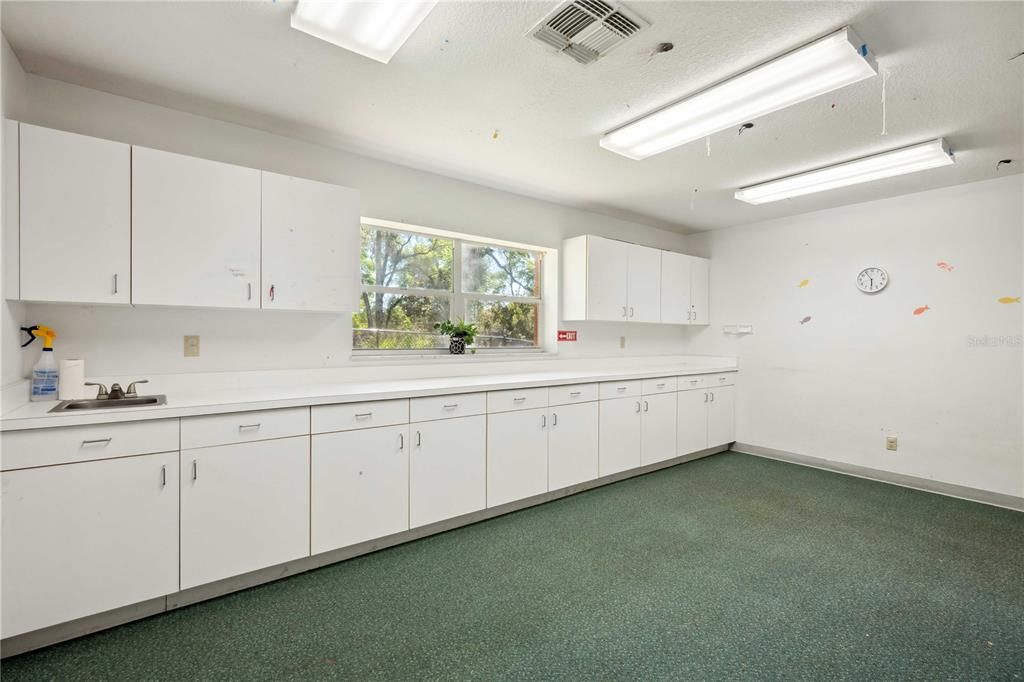 Active With Contract: $695,000 (0 beds, 0 baths, 5917 Square Feet)