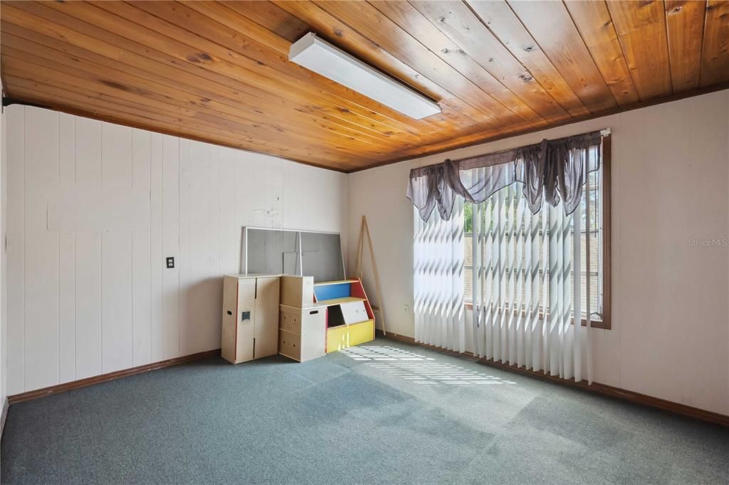 Active With Contract: $695,000 (0 beds, 0 baths, 5917 Square Feet)