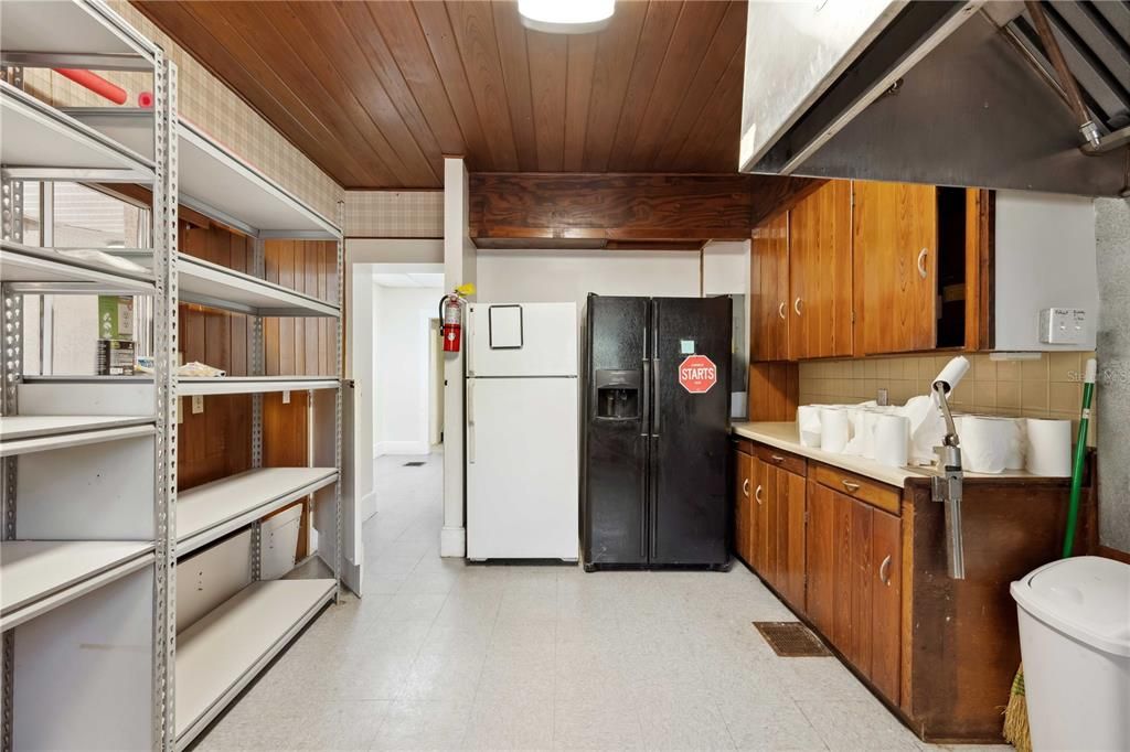 Active With Contract: $695,000 (0 beds, 0 baths, 5917 Square Feet)