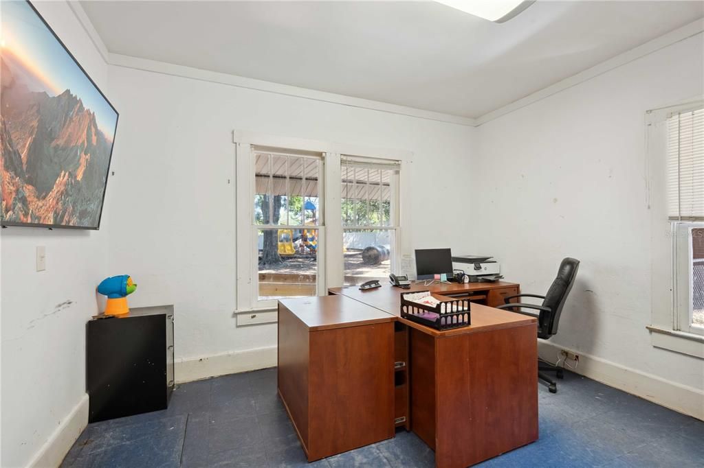 Active With Contract: $695,000 (0 beds, 0 baths, 5917 Square Feet)