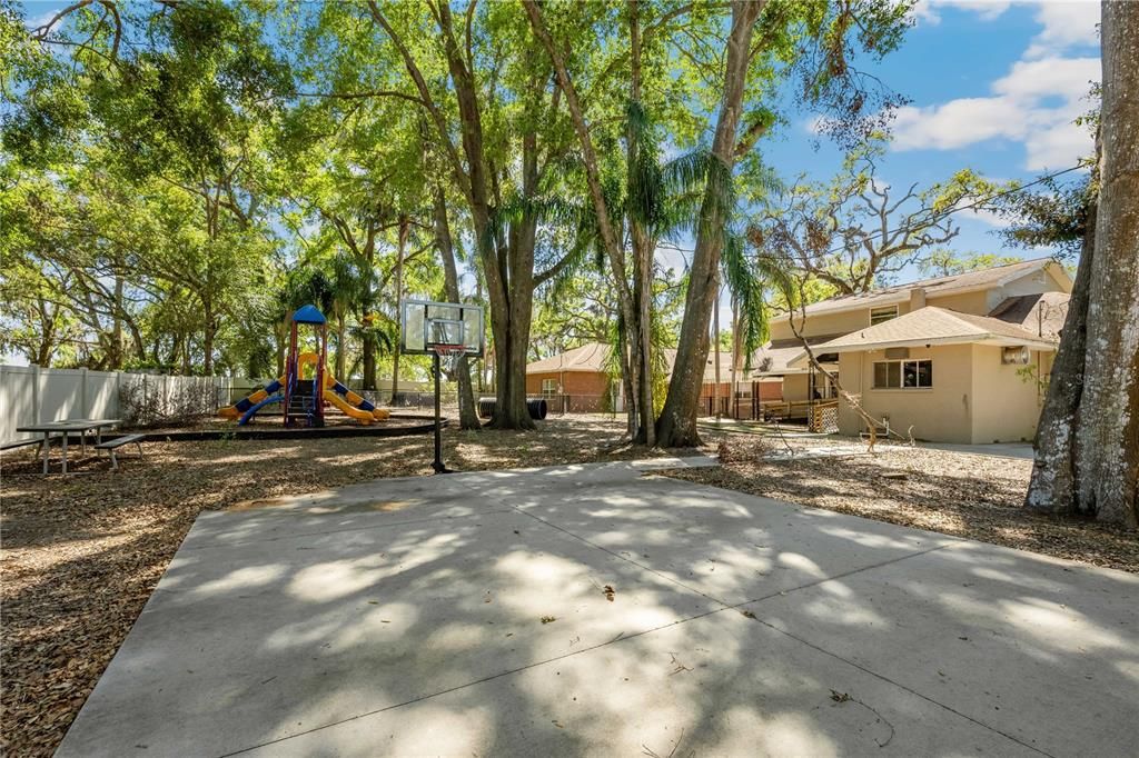 Active With Contract: $695,000 (0 beds, 0 baths, 5917 Square Feet)