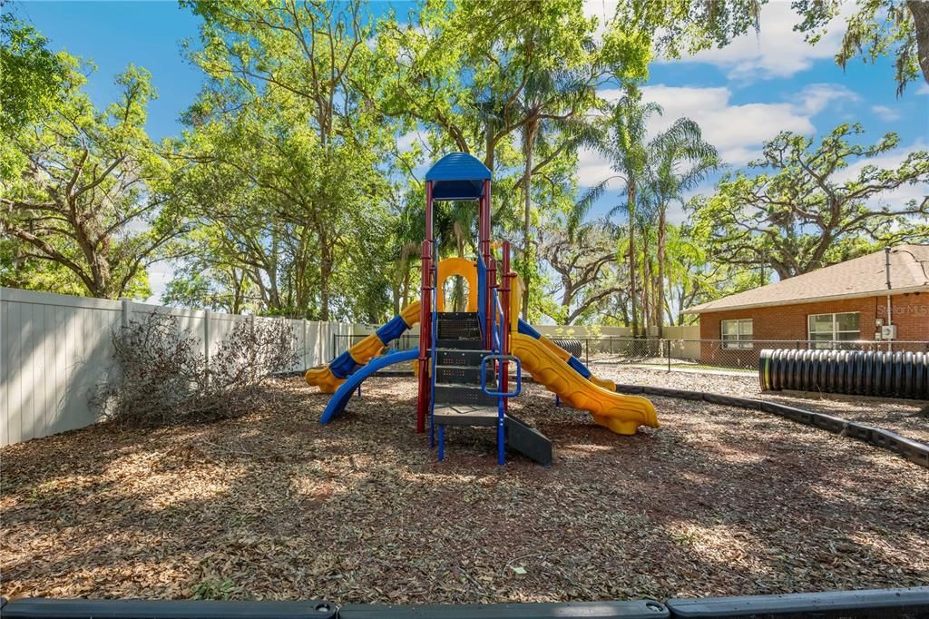 Active With Contract: $695,000 (0 beds, 0 baths, 5917 Square Feet)