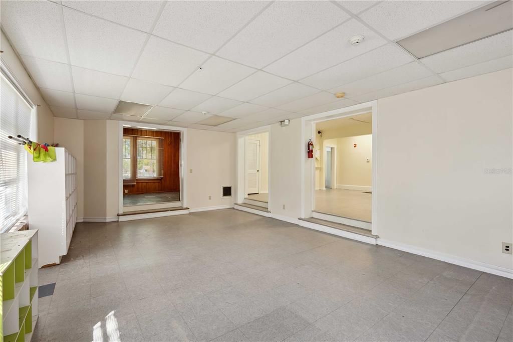 Active With Contract: $695,000 (0 beds, 0 baths, 5917 Square Feet)