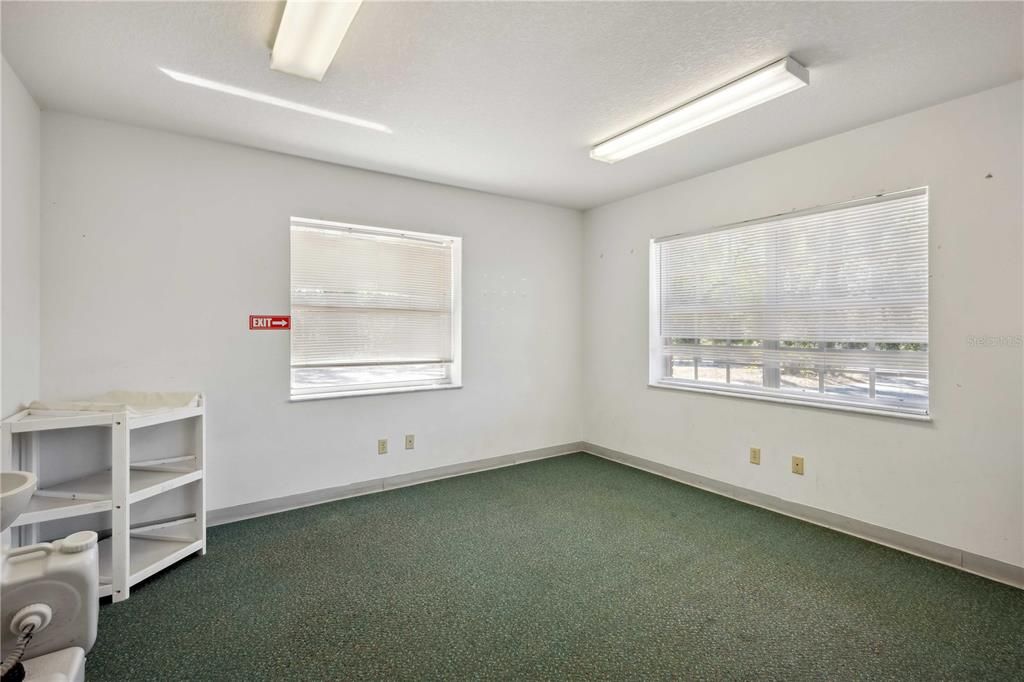 Active With Contract: $695,000 (0 beds, 0 baths, 5917 Square Feet)