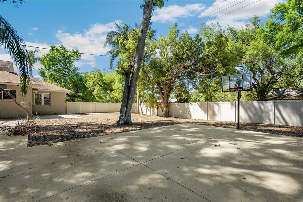 Active With Contract: $695,000 (0 beds, 0 baths, 5917 Square Feet)