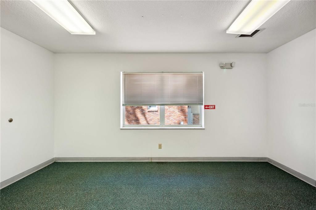 Active With Contract: $695,000 (0 beds, 0 baths, 5917 Square Feet)