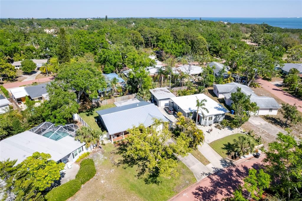 На продажу: $599,000 (2 спален, 2 ванн, 1465 Квадратных фут)