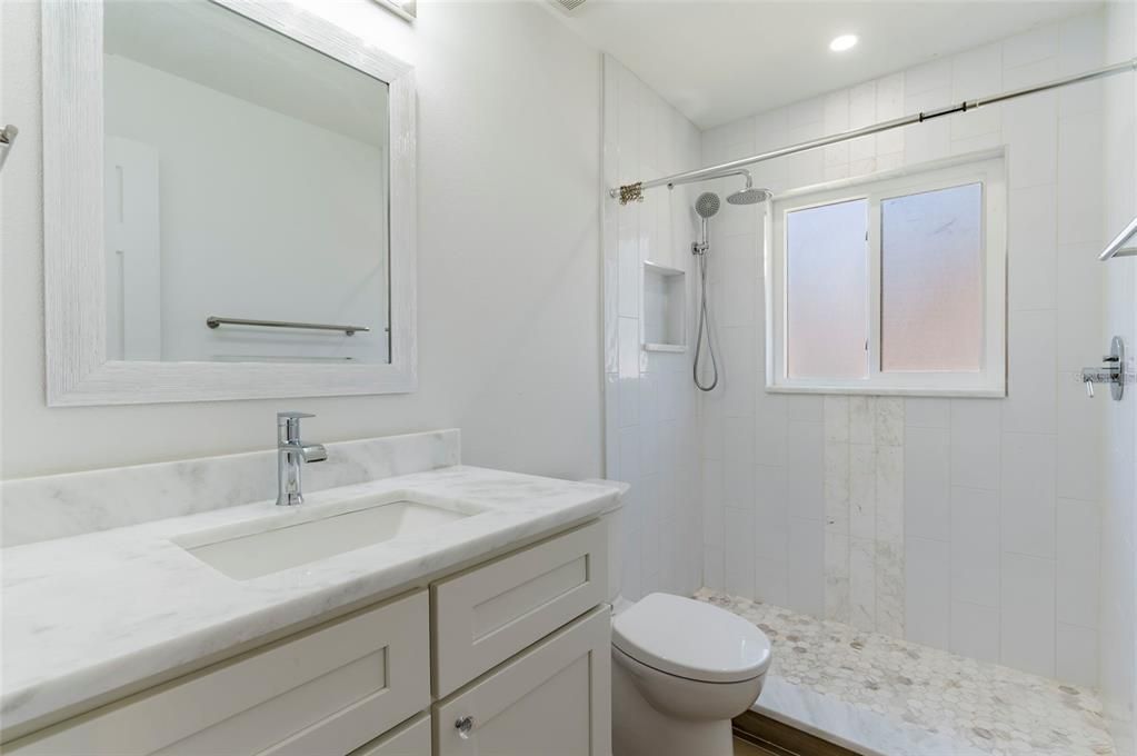 На продажу: $599,000 (2 спален, 2 ванн, 1465 Квадратных фут)