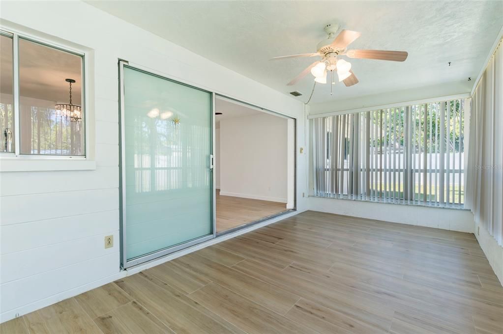 На продажу: $599,000 (2 спален, 2 ванн, 1465 Квадратных фут)