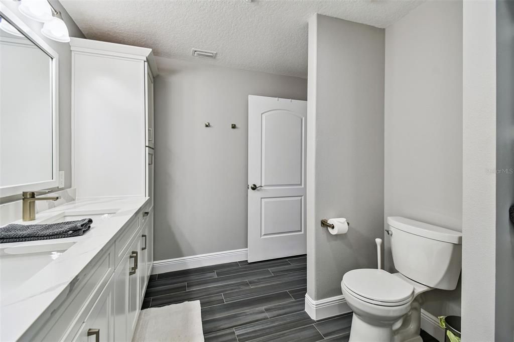 待售: $1,165,000 (3 贝兹, 2 浴室, 2260 平方英尺)