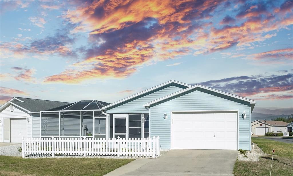 Recently Sold: $249,500 (2 beds, 2 baths, 1121 Square Feet)