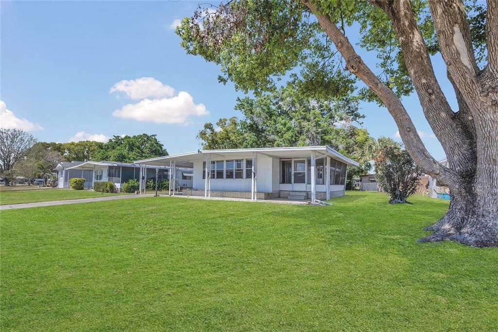 最近售出: $85,900 (2 贝兹, 2 浴室, 1200 平方英尺)