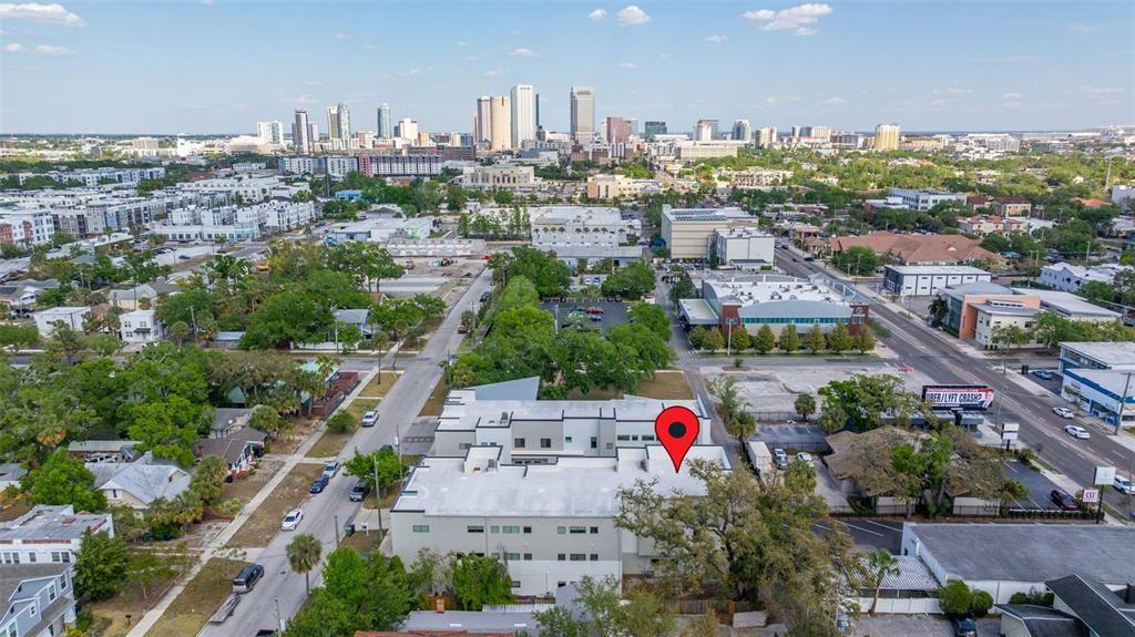 最近售出: $595,000 (3 贝兹, 2 浴室, 1944 平方英尺)