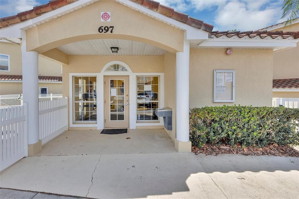 For Sale: $290,000 (2 beds, 2 baths, 1230 Square Feet)