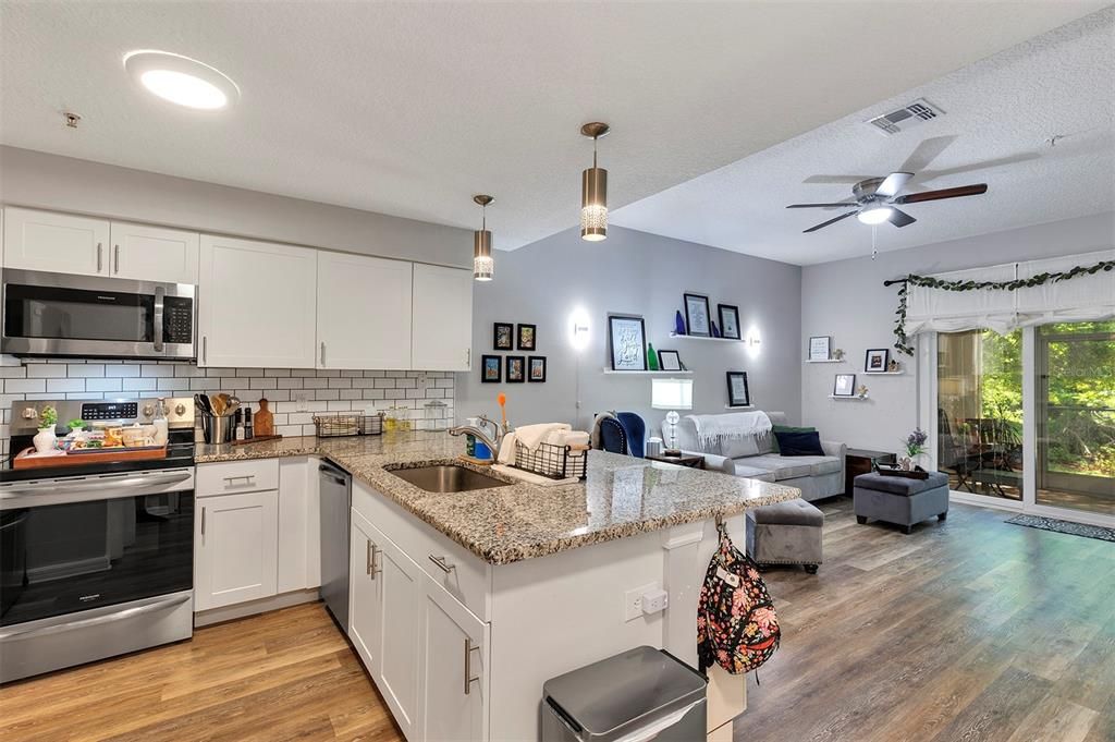 For Sale: $290,000 (2 beds, 2 baths, 1230 Square Feet)