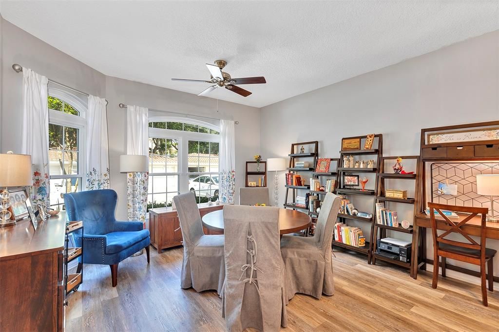 For Sale: $290,000 (2 beds, 2 baths, 1230 Square Feet)