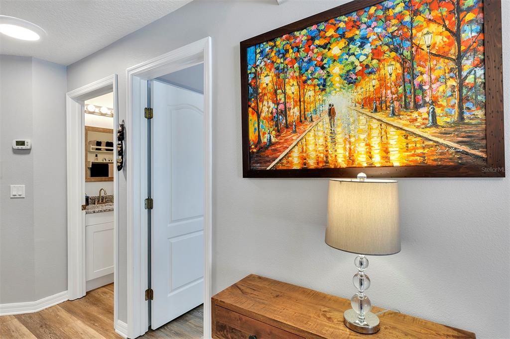 For Sale: $290,000 (2 beds, 2 baths, 1230 Square Feet)