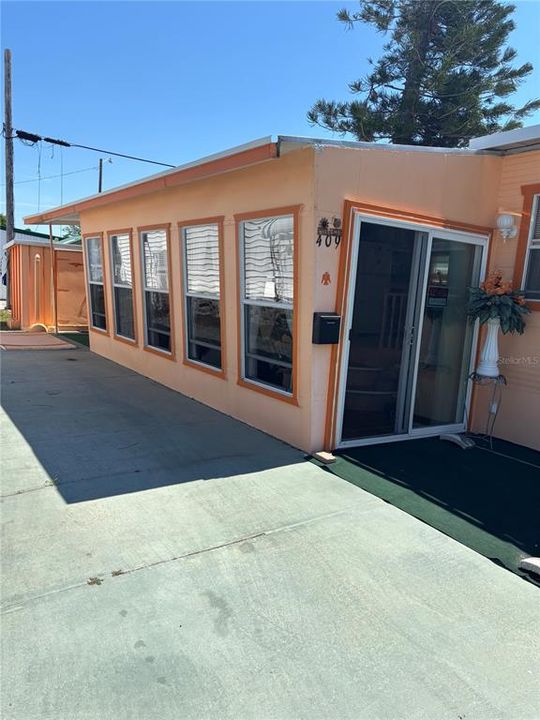 待售: $40,000 (1 贝兹, 1 浴室, 534 平方英尺)