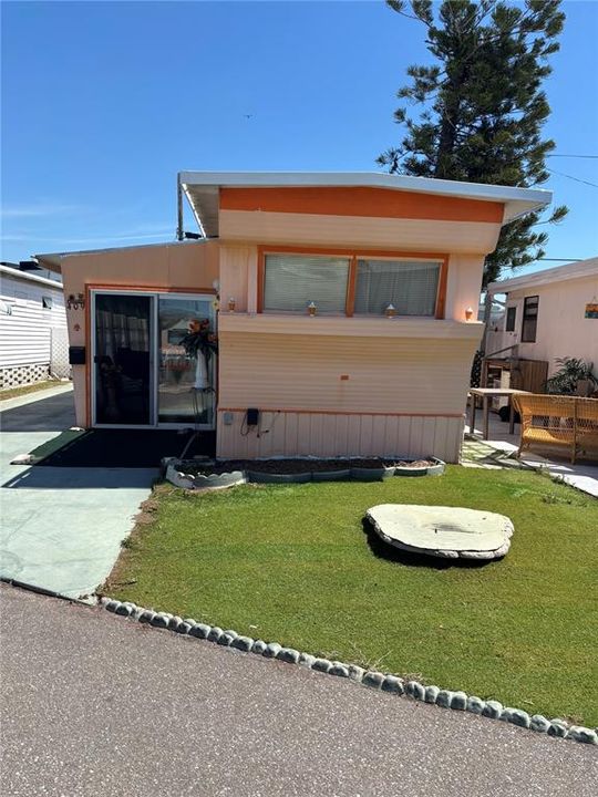 待售: $40,000 (1 贝兹, 1 浴室, 534 平方英尺)