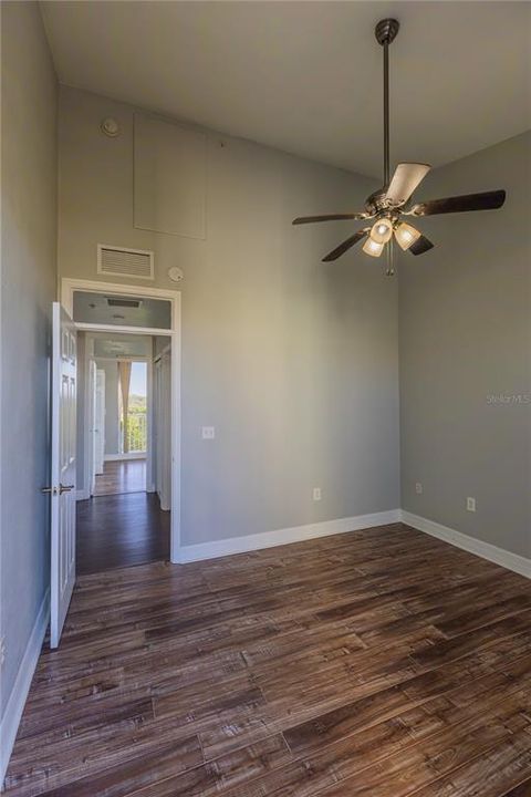 На продажу: $299,000 (2 спален, 1 ванн, 1184 Квадратных фут)