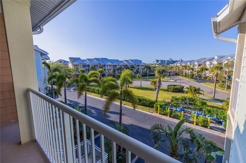 На продажу: $299,000 (2 спален, 1 ванн, 1184 Квадратных фут)