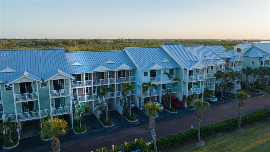 На продажу: $299,000 (2 спален, 1 ванн, 1184 Квадратных фут)