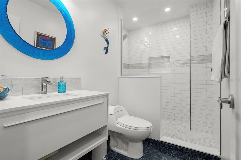 En Renta: $18,000 (3 camas, 2 baños, 2315 Pies cuadrados)