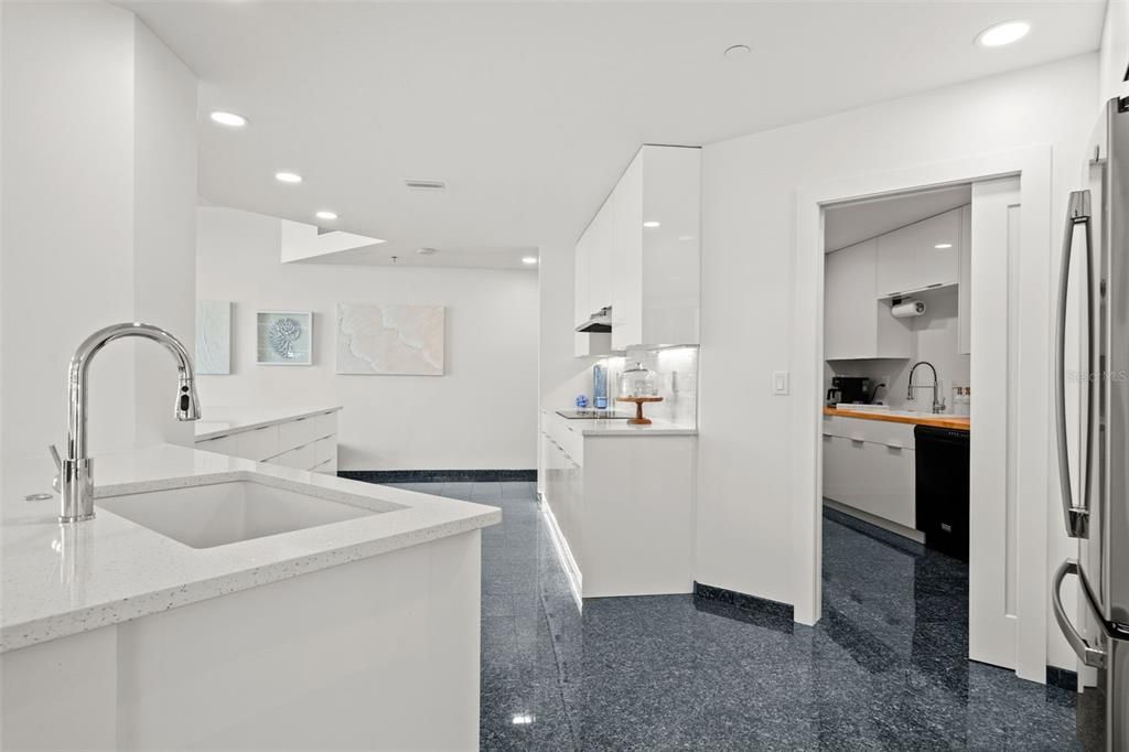 En Renta: $18,000 (3 camas, 2 baños, 2315 Pies cuadrados)