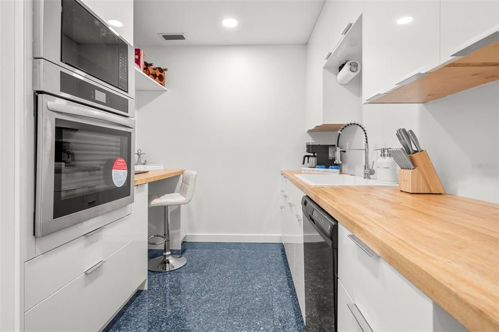 En Renta: $18,000 (3 camas, 2 baños, 2315 Pies cuadrados)