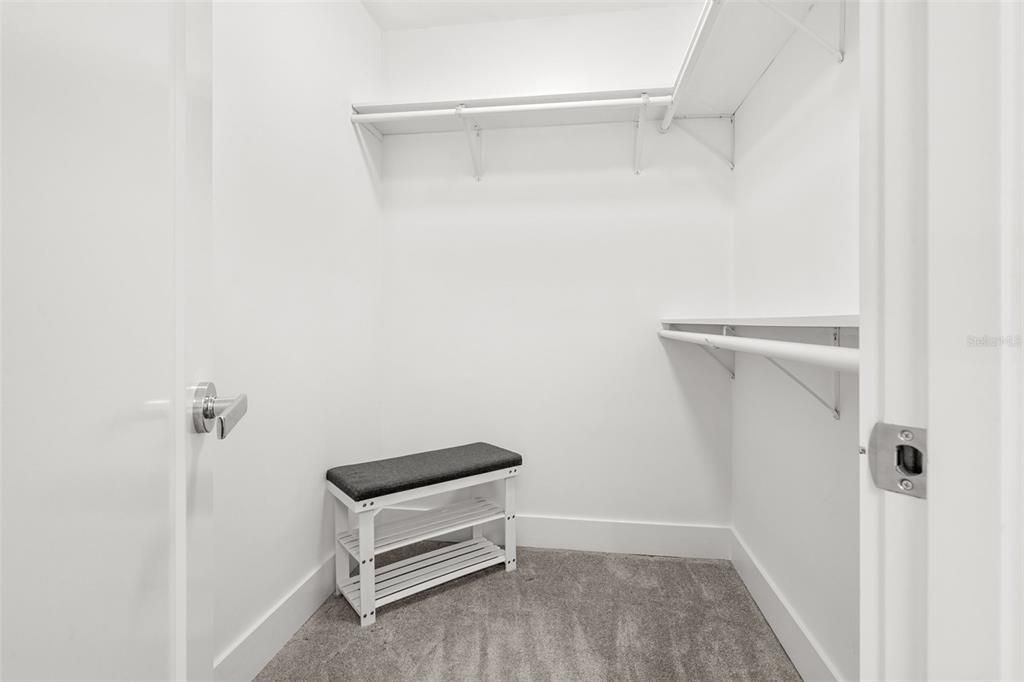 En Renta: $18,000 (3 camas, 2 baños, 2315 Pies cuadrados)