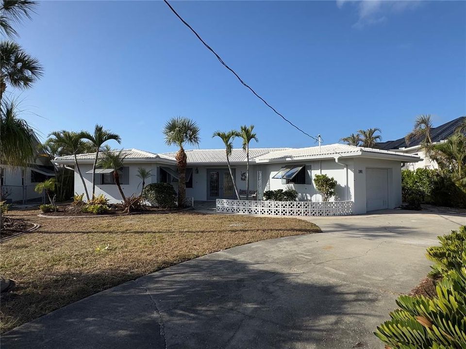 For Rent: $2,675 (2 beds, 2 baths, 1575 Square Feet)