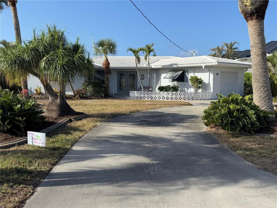 For Rent: $2,675 (2 beds, 2 baths, 1575 Square Feet)