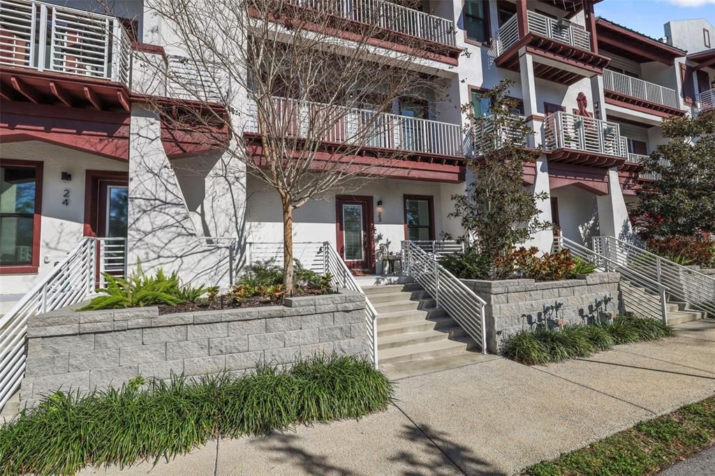 Recently Sold: $599,900 (2 beds, 2 baths, 1610 Square Feet)