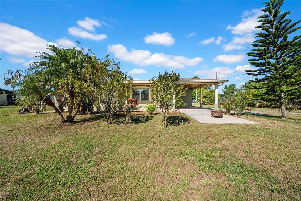 Active With Contract: $660,000 (3 beds, 2 baths, 1969 Square Feet)