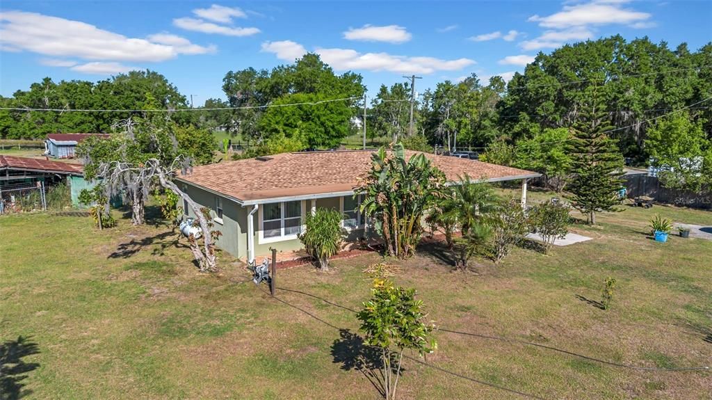 Active With Contract: $660,000 (3 beds, 2 baths, 1969 Square Feet)