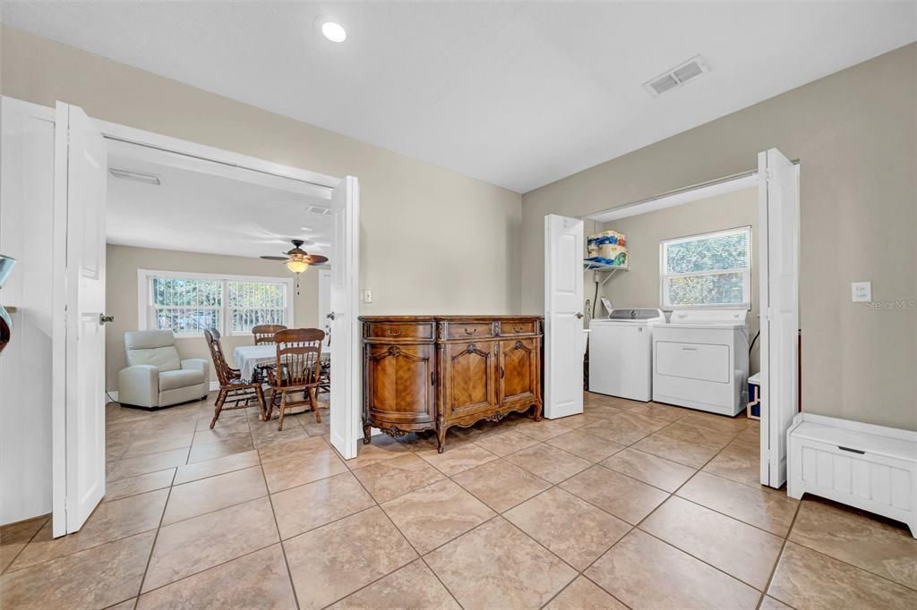 Active With Contract: $660,000 (3 beds, 2 baths, 1969 Square Feet)