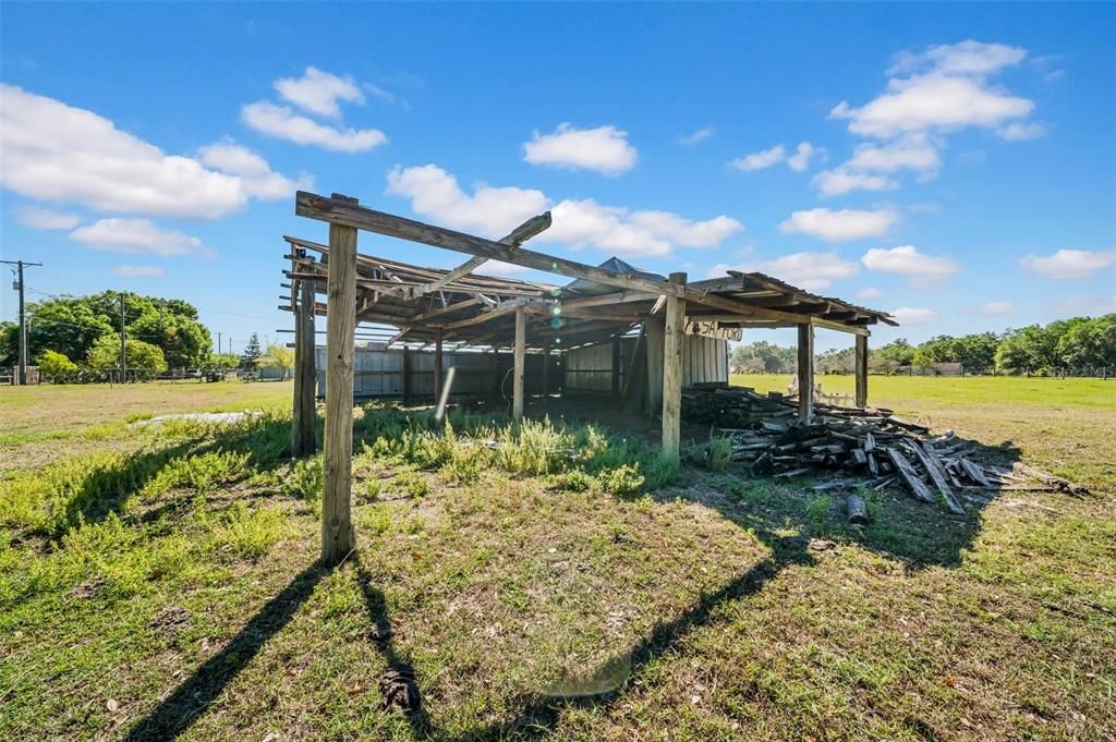 Active With Contract: $660,000 (3 beds, 2 baths, 1969 Square Feet)