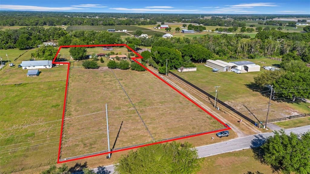 Active With Contract: $660,000 (3 beds, 2 baths, 1969 Square Feet)