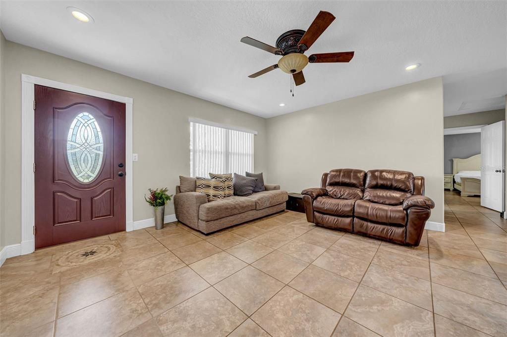 Active With Contract: $660,000 (3 beds, 2 baths, 1969 Square Feet)