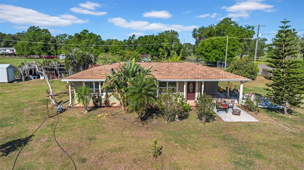 Active With Contract: $660,000 (3 beds, 2 baths, 1969 Square Feet)