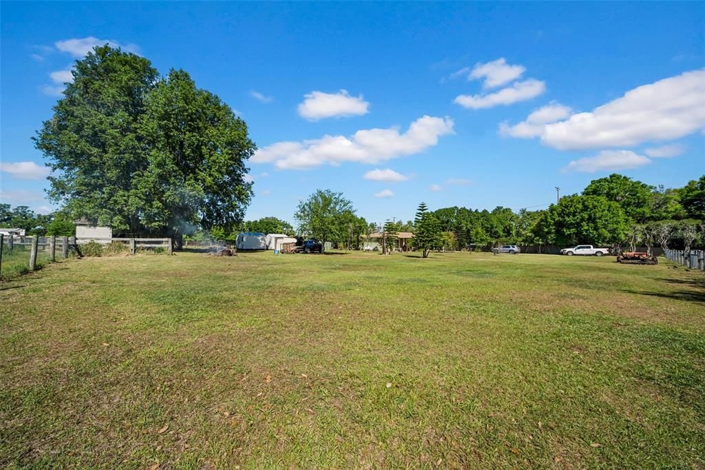 Active With Contract: $660,000 (3 beds, 2 baths, 1969 Square Feet)