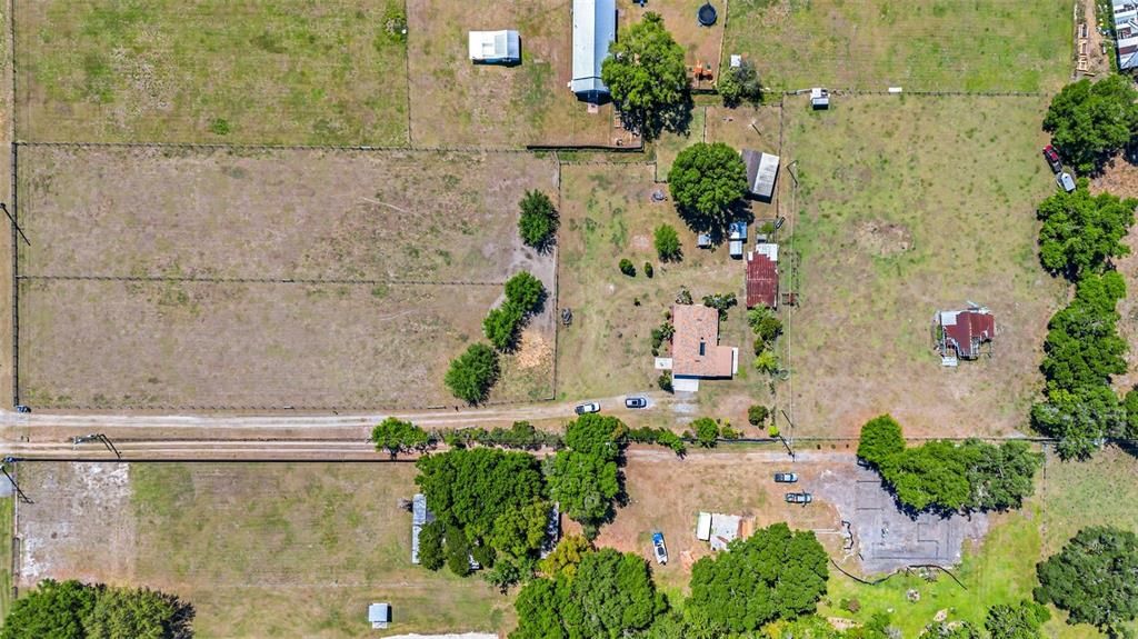 Active With Contract: $660,000 (3 beds, 2 baths, 1969 Square Feet)