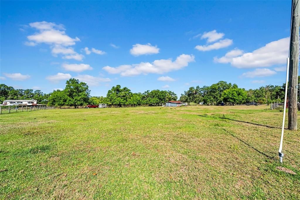 Active With Contract: $660,000 (3 beds, 2 baths, 1969 Square Feet)