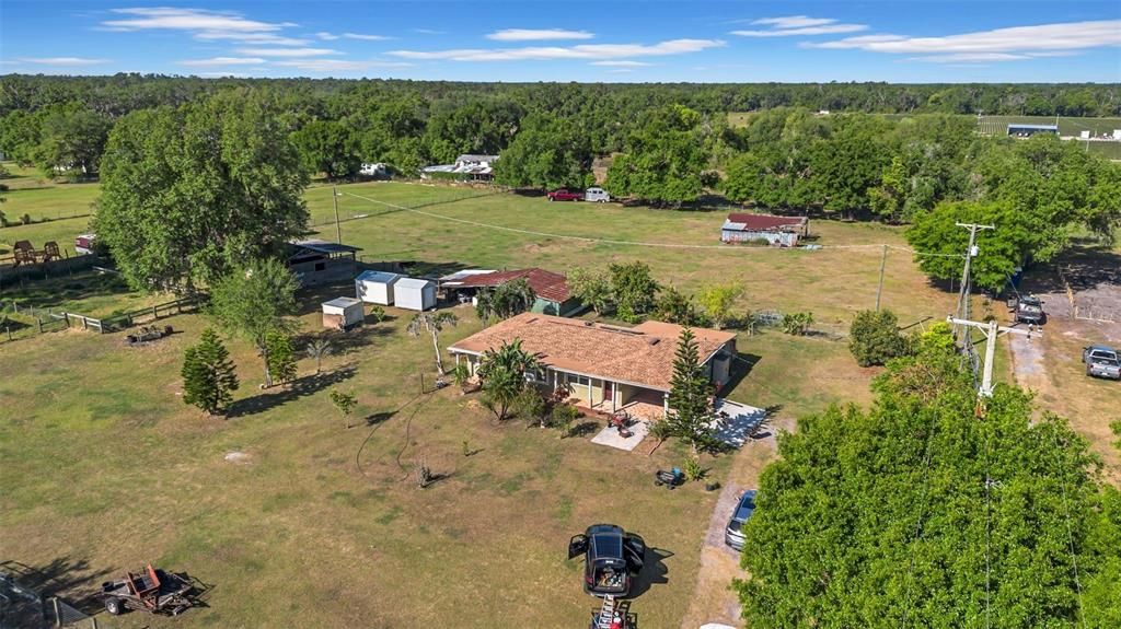 Active With Contract: $660,000 (3 beds, 2 baths, 1969 Square Feet)