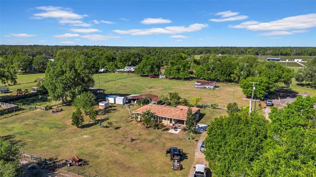 Active With Contract: $660,000 (3 beds, 2 baths, 1969 Square Feet)