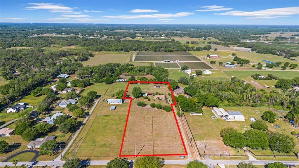 Active With Contract: $660,000 (3 beds, 2 baths, 1969 Square Feet)